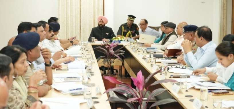 चारधाम यात्रा की तैयारियों को लेकर राज्यपाल ने की उच्चाधिकारियों के साथ बैठक