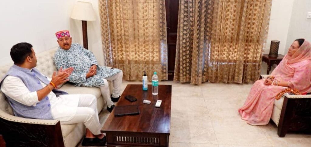 हिमाचल के लोक निर्माण मंत्री से महाराज की चांइशील घाटी को जोड़ने पर चर्चा