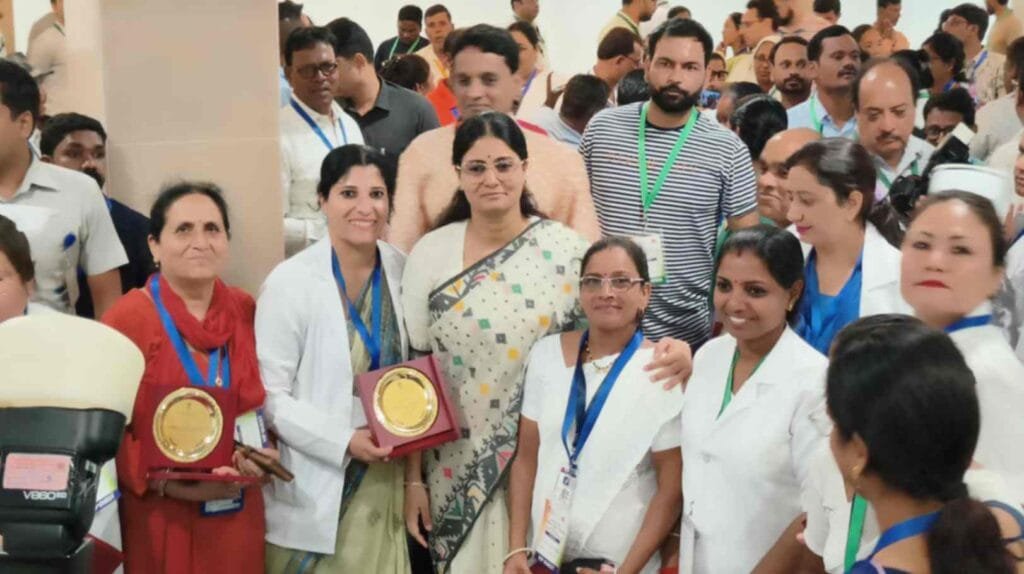 स्वतंत्रता दिवस समारोह: एएनएम और आशा को राष्ट्रीय स्तर पर विशेष अतिथि के रूप में सम्मानित किया गया