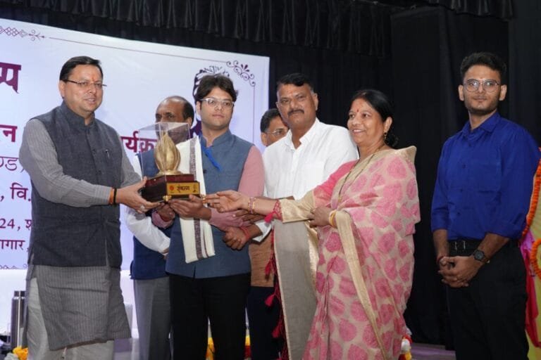 सिविल सेवा के लिए चयनित युवा अधिकारियों का मुख्यमंत्री ने किया आह्वान