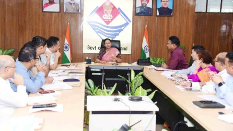 मुख्य सचिव राधा रतूड़ी