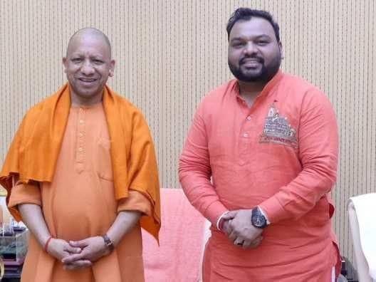 क्या सीएम योगी के कहने पर मान गए कन्हैया मित्तल.? 48 घंटे के भीतर बदला अपना फैसला