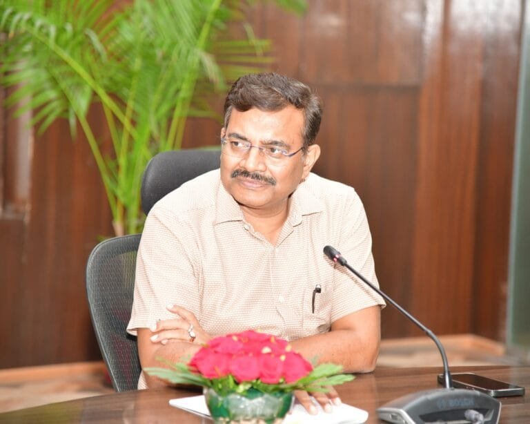 बैंक लोगों को जन कल्याणकारी योजनाओं का फायदा पहुंचाएंः ACS आनंद बर्द्धन बैंक लोगों को जन कल्याणकारी योजनाओं का फायदा पहुंचाएंः ACS आनंद बर्द्धन
