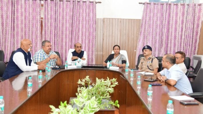 यूसीसी की नियमावली बनाने को लेकर हुई समीक्षा बैठक यूसीसी की नियमावली बनाने को लेकर हुई समीक्षा बैठक