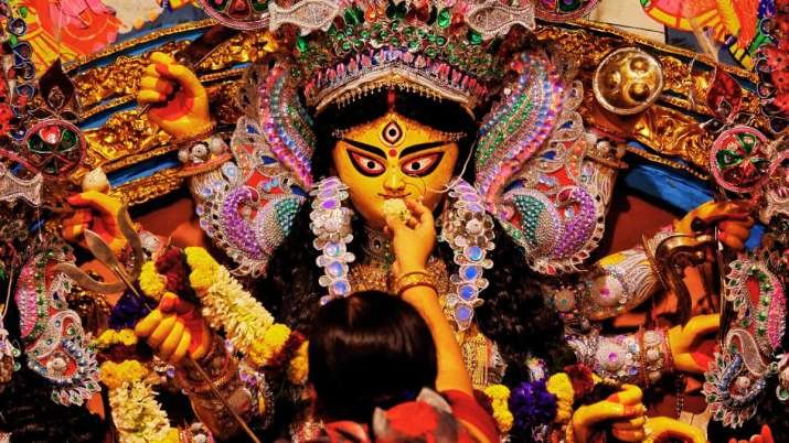 बांग्लादेश सरकार ने दुर्गा पूजा के दौरान सांप्रदायिक अशांति के खिलाफ चेतावनी दी, मदरसा छात्र मंदिरों की रखवाली करेंगे बांग्लादेश सरकार ने दुर्गा पूजा के दौरान सांप्रदायिक अशांति के खिलाफ चेतावनी दी, मदरसा छात्र मंदिरों की रखवाली करेंगे