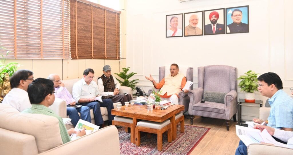 किसानों के हित के कार्यों को प्राथमिकता और गंभीरता से लें अधिकारीः कृषि मंत्री गणेश जोशी किसानों के हित के कार्यों को प्राथमिकता और गंभीरता से लें अधिकारीः कृषि मंत्री गणेश जोशी
