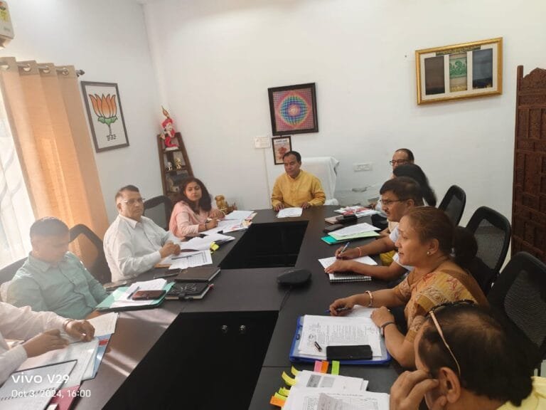 शिक्षा विभाग में अधिकारियों को भी दी जायेगी अनिवार्य सेवानिवृत्ति शिक्षा विभाग में अधिकारियों को भी दी जायेगी अनिवार्य सेवानिवृत्ति