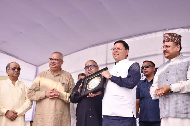 युवा शक्ति समाज में सकारात्मक बदलाव लाने के लिए अपना योगदान दे रहीः सीएम युवा शक्ति समाज में सकारात्मक बदलाव लाने के लिए अपना योगदान दे रहीः सीएम