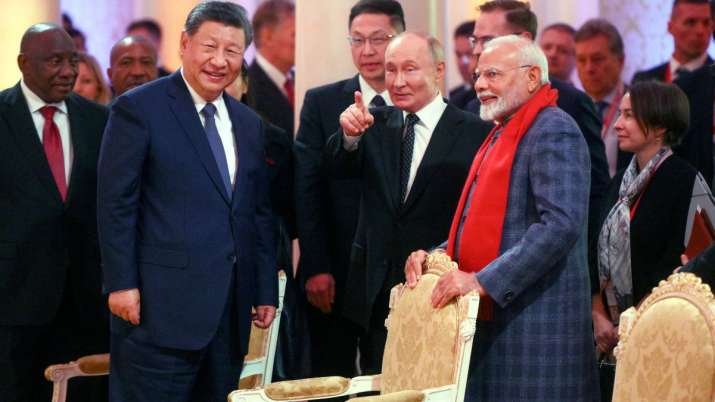 ब्रिक्स शिखर सम्मेलन 2024 लाइव अपडेट: गलवान झड़प के बाद पहली बार पीएम मोदी, शी कज़ान में द्विपक्षीय बैठक करेंगे ब्रिक्स शिखर सम्मेलन 2024 लाइव अपडेट: गलवान झड़प के बाद पहली बार पीएम मोदी, शी कज़ान में द्विपक्षीय बैठक करेंगे