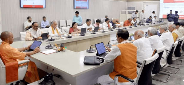 यूपी में चार हजार करोड़ से सुधरेगी किसानों की आर्थिक हालत, विश्व बैंक की मदद से होगा कायाकल्प यूपी में चार हजार करोड़ से सुधरेगी किसानों की आर्थिक हालत, विश्व बैंक की मदद से होगा कायाकल्प