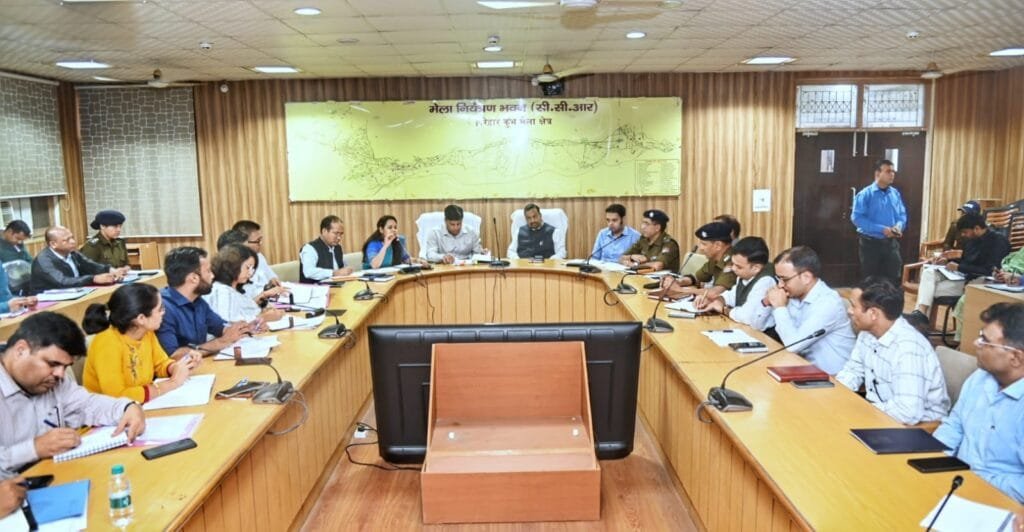 गंगा दीपोत्सव में लगभग 3.50 लाख दीपकों से जगमगाएंगे गंगा घाट गंगा दीपोत्सव में लगभग 3.50 लाख दीपकों से जगमगाएंगे गंगा घाट
