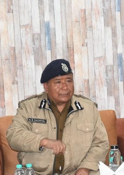 केंद्रीय गृहमंत्री अमित शाह के जनपद भ्रमण को लेकर आईजी ने ली उच्चाधिकारियों की बैठक, दिए जरूरी निर्देश केंद्रीय गृहमंत्री अमित शाह के जनपद भ्रमण को लेकर आईजी ने ली उच्चाधिकारियों की बैठक, दिए जरूरी निर्देश