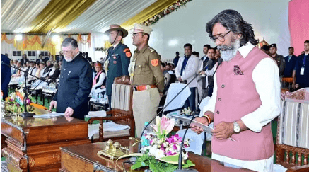 चौथी बार झारखंड के मुख्यमंत्री बने हेमंत सोरेन चौथी बार झारखंड के मुख्यमंत्री बने हेमंत सोरेन