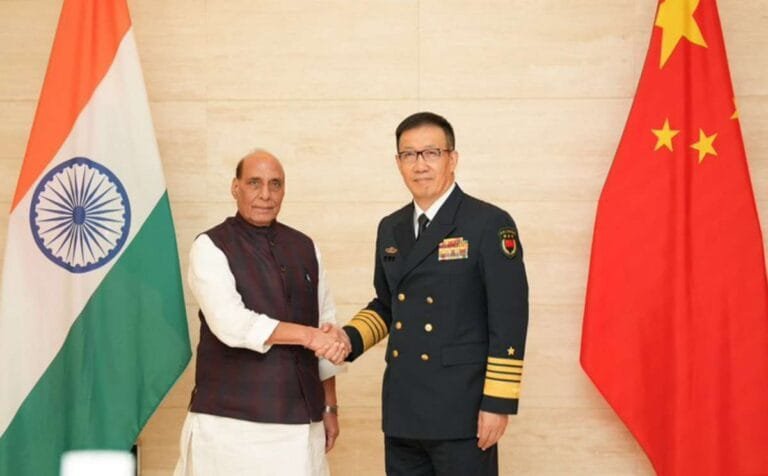 ‘भारत, चीन को गलवान जैसी झड़प से बचना चाहिए’: द्विपक्षीय बैठक के दौरान चीनी रक्षा मंत्री से राजनाथ ‘भारत, चीन को गलवान जैसी झड़प से बचना चाहिए’: द्विपक्षीय बैठक के दौरान चीनी रक्षा मंत्री से राजनाथ