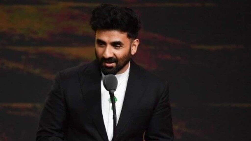 ‘मेरा उच्चारण समझ में नहीं आया? अपने बॉस से पूछें’: इंटरनेशनल एम्मीज़ में मेज़बान वीर दास की 5 सर्वश्रेष्ठ समझदारी | वेब सीरीज