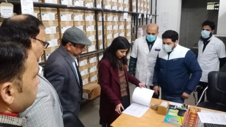 गर्भवती महिलाओं में एनीमिया की कमी को दूर करने को टी-3 रणनीति टेस्ट, ट्रीट, टॉक का अनुपालन करें अधिकारीः भदौरिया गर्भवती महिलाओं में एनीमिया की कमी को दूर करने को टी-3 रणनीति टेस्ट, ट्रीट, टॉक का अनुपालन करें अधिकारीः भदौरिया