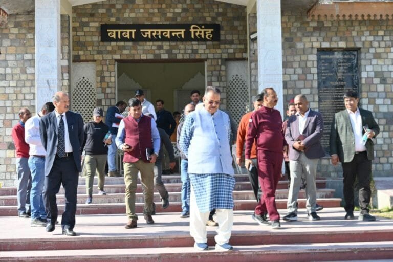 सैनिक कल्याण मंत्री ने किया निर्माणाधीन सैन्यधाम का निरीक्षण सैनिक कल्याण मंत्री ने किया निर्माणाधीन सैन्यधाम का निरीक्षण