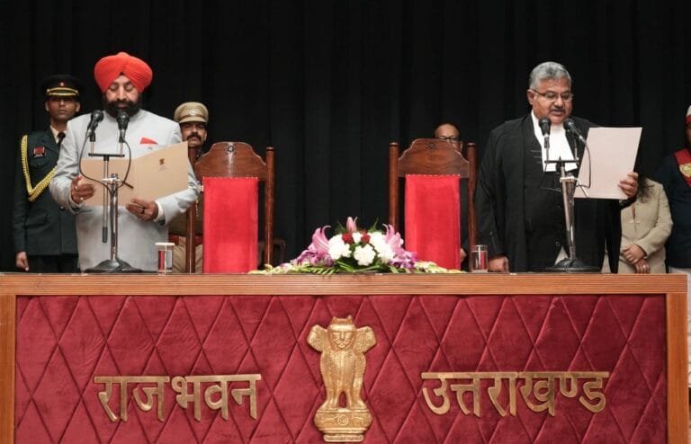 चीफ जस्टिस गुहानाथन नरेंद्र ने ली उत्तराखण्ड के मुख्य न्यायाधीश की शपथ चीफ जस्टिस गुहानाथन नरेंद्र ने ली उत्तराखण्ड के मुख्य न्यायाधीश की शपथ