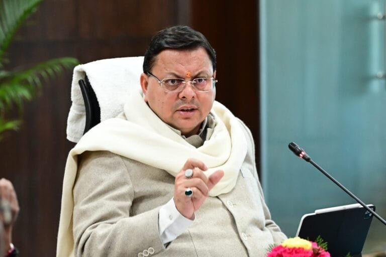 शीतलहर से बचाव के लिए प्रभावी उपाय करने के सीएम धामी ने दिए निर्देश शीतलहर से बचाव के लिए प्रभावी उपाय करने के सीएम धामी ने दिए निर्देश
