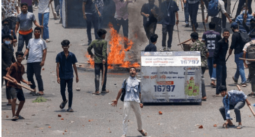 भारतीय बस पर हमला, बांग्लादेश ने इस्कॉन के दर्जनों सदस्यों को भारत आने से रोका भारतीय बस पर हमला, बांग्लादेश ने इस्कॉन के दर्जनों सदस्यों को भारत आने से रोका