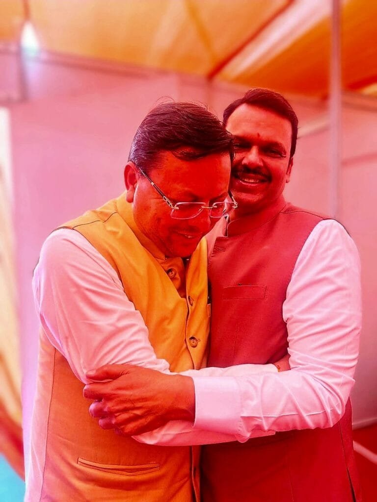 मुख्यमंत्री धामी ने मुंबई में महाराष्ट्र सरकार के शपथ ग्रहण समारोह में प्रतिभाग किया मुख्यमंत्री धामी ने मुंबई में महाराष्ट्र सरकार के शपथ ग्रहण समारोह में प्रतिभाग किया