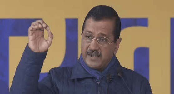 केजरीवाल का बड़ा आरोप, विरोधियों पर लगाया नई दिल्ली विधानसभा क्षेत्र में पैसे बांटने का आरोप केजरीवाल का बड़ा आरोप, विरोधियों पर लगाया नई दिल्ली विधानसभा क्षेत्र में पैसे बांटने का आरोप