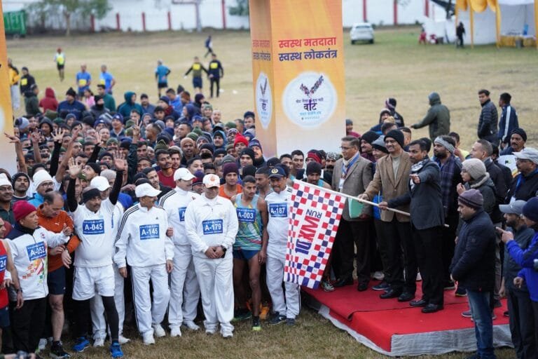 ”स्वस्थ मतदाता-स्वस्थ लोकतंत्र” की थीम पर किया गया 10 किमी दौड़ का आयोजन ”स्वस्थ मतदाता-स्वस्थ लोकतंत्र” की थीम पर किया गया 10 किमी दौड़ का आयोजन