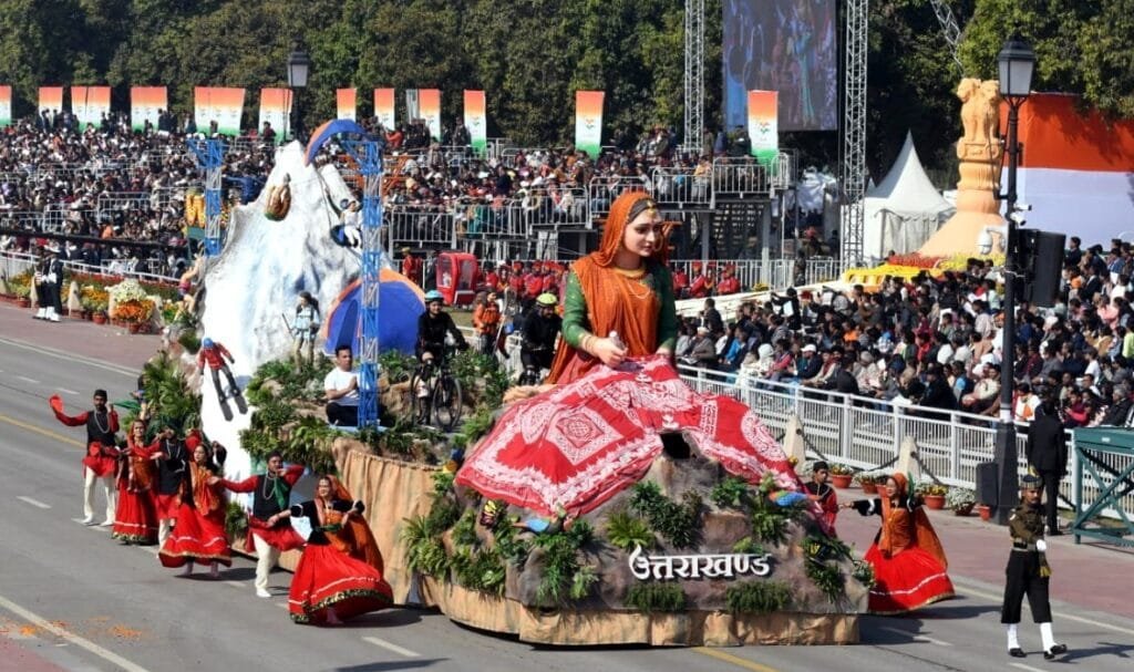 गणतंत्र दिवस परेड में उत्तराखंड की झांकी को मिला तीसरा स्थान, मुख्यमंत्री ने प्रदेशवासियों को दी बधाई गणतंत्र दिवस परेड में उत्तराखंड की झांकी को मिला तीसरा स्थान, मुख्यमंत्री ने प्रदेशवासियों को दी बधाई