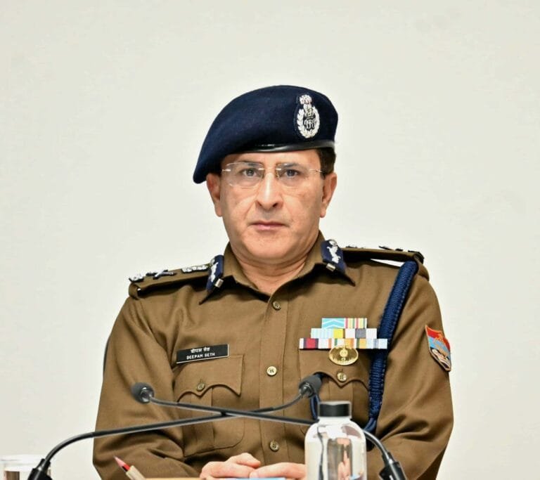 38वें राष्ट्रीय खेलों के आयोजन को पुलिस महानिदेशक ने की हाई लेवल मीटिंग, तैयारियों का लिया जायजा 38वें राष्ट्रीय खेलों के आयोजन को पुलिस महानिदेशक ने की हाई लेवल मीटिंग, तैयारियों का लिया जायजा