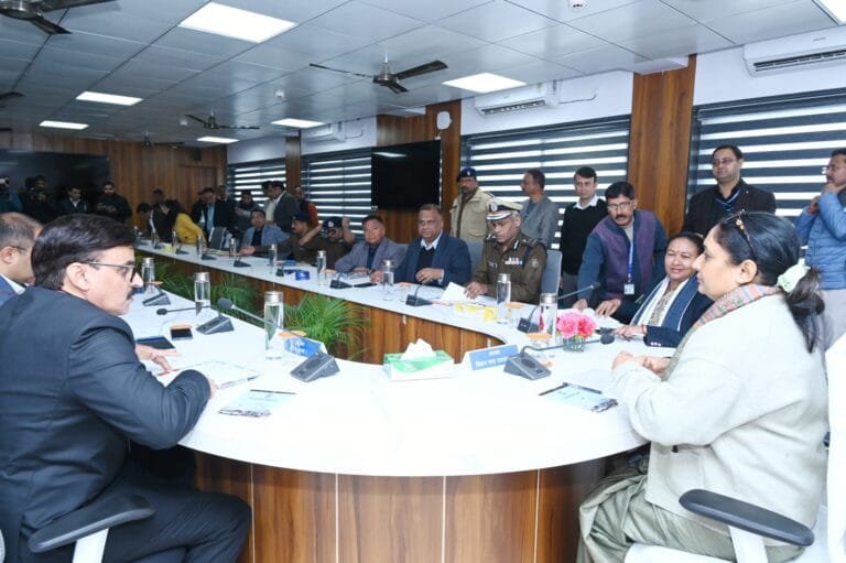 विधानसभा के बजट सत्र को लेकर स्पीकर ऋतु खण्डूडी भूषण ने ली अधिकारियों की बैठक, दिए जरूरी निर्देश विधानसभा के बजट सत्र को लेकर स्पीकर ऋतु खण्डूडी भूषण ने ली अधिकारियों की बैठक, दिए जरूरी निर्देश