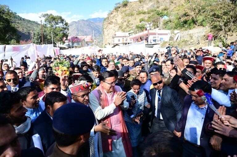 सीएम धामी ने त्यूनी में आयोजित मुख्य सेवक संवाद-आपके द्वार’ कार्यक्रम में किया प्रतिभाग सीएम धामी ने त्यूनी में आयोजित मुख्य सेवक संवाद-आपके द्वार’ कार्यक्रम में किया प्रतिभाग