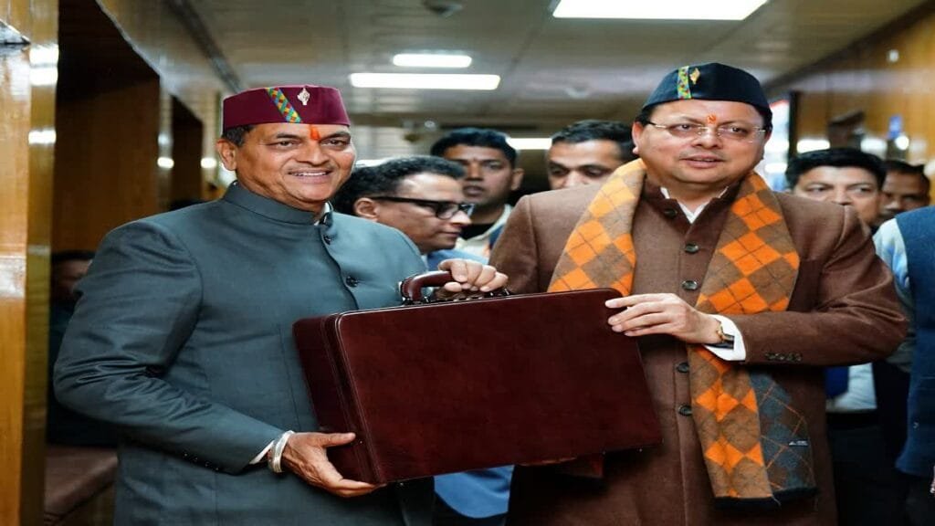धामी सरकार ने सदन में पेश किया 1,01175.33 करोड़ का बजट