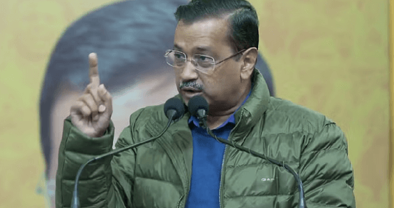 कम नहीं हो रही केजरीवाल की मुश्किलें: अब हरियाणा पुलिस पहुंची समन देने कम नहीं हो रही केजरीवाल की मुश्किलें: अब हरियाणा पुलिस पहुंची समन देने