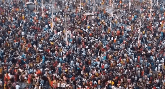 महाकुंभ में बने रिकॉर्ड: 45 दिन में 66 करोड़ भक्तों ने लगाई डुबकी महाकुंभ में बने रिकॉर्ड: 45 दिन में 66 करोड़ भक्तों ने लगाई डुबकी