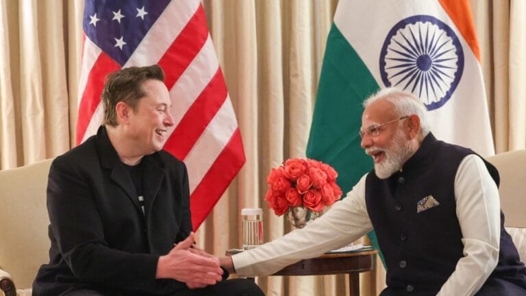 पीएम मोदी ने वाशिंगटन में ब्लेयर हाउस में टेस्ला के सीईओ एलोन मस्क के साथ द्विपक्षीय बैठक की है पीएम मोदी ने वाशिंगटन में ब्लेयर हाउस में टेस्ला के सीईओ एलोन मस्क के साथ द्विपक्षीय बैठक की है