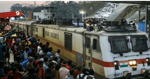 देश के 60 बड़े स्टेशनों पर बनाए जाएंगे होल्डिंग एरिया, प्रयागराज के लिए भी बना बड़ा प्लान देश के 60 बड़े स्टेशनों पर बनाए जाएंगे होल्डिंग एरिया, प्रयागराज के लिए भी बना बड़ा प्लान