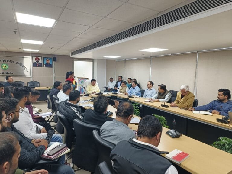 एमडीडीए उपाध्यक्ष ने विभिन्न परियोजनाओं की समीक्षा की एमडीडीए उपाध्यक्ष ने विभिन्न परियोजनाओं की समीक्षा की
