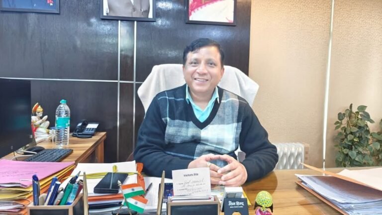 सोशल मीडिया कंटेंट क्रिएटर्स के लिए सुनहरा मौका, उत्तराखण्ड फिल्म परिषद ने बनाई खास योजना सोशल मीडिया कंटेंट क्रिएटर्स के लिए सुनहरा मौका, उत्तराखण्ड फिल्म परिषद ने बनाई खास योजना