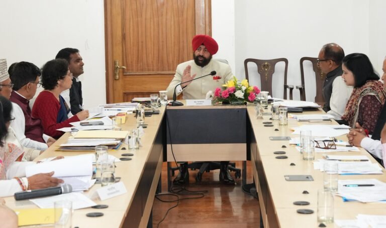 राज्य बाल कल्याण परिषद को वित्तीय आत्मनिर्भरता की दिशा में बढ़ना होगाः राज्यपाल राज्य बाल कल्याण परिषद को वित्तीय आत्मनिर्भरता की दिशा में बढ़ना होगाः राज्यपाल