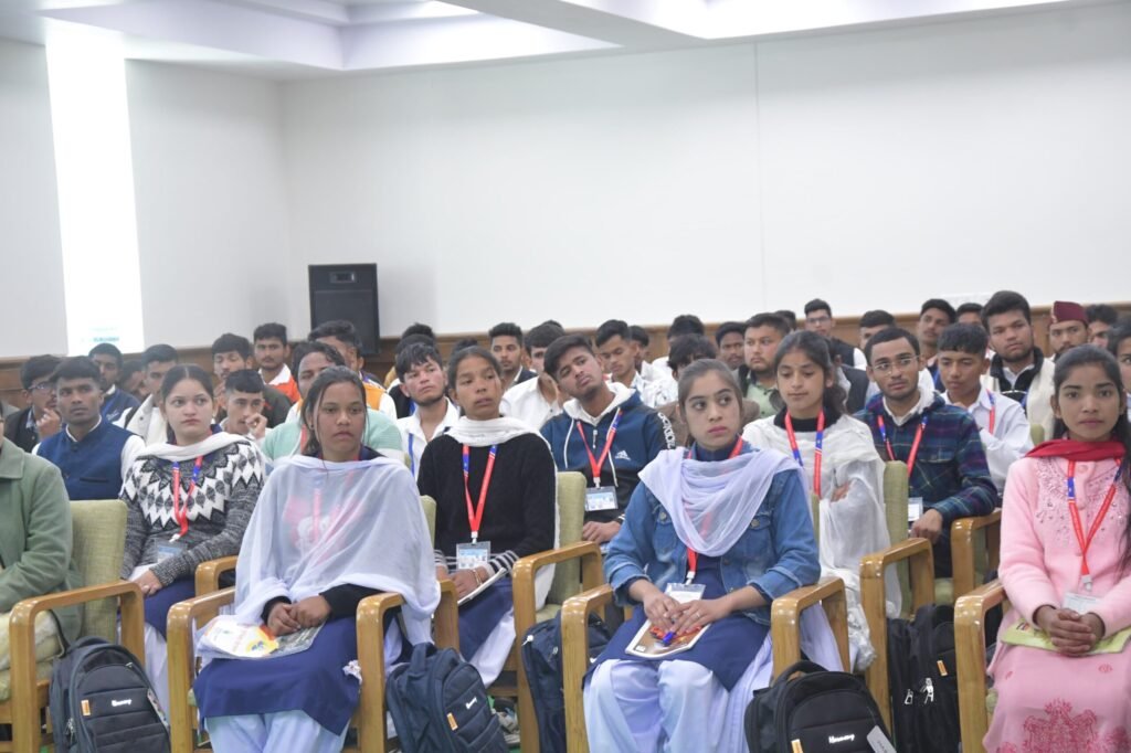 छात्र संसदः उत्तराखंड की लोककला, संस्कृति और परंपरागत कृषि पर छात्रों ने रखे विचार छात्र संसदः उत्तराखंड की लोककला, संस्कृति और परंपरागत कृषि पर छात्रों ने रखे विचार