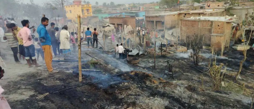 बिहार के सुपौल जिले में भीषण आग लगी, 80 से अधिक घर जले बिहार के सुपौल जिले में भीषण आग लगी, 80 से अधिक घर जले