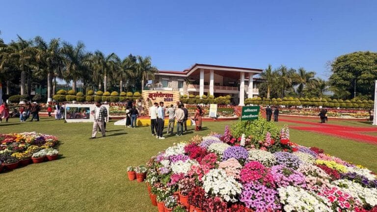 राजभवन में वसंतोत्सव-2025 का हुआ भव्य शुभारंभ राजभवन में वसंतोत्सव-2025 का हुआ भव्य शुभारंभ
