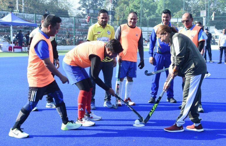अब अंतरराष्ट्रीय फलक पर छाने की तैयारी करें खिलाड़ीः रेखा आर्या अब अंतरराष्ट्रीय फलक पर छाने की तैयारी करें खिलाड़ीः रेखा आर्या