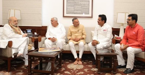अमित शाह से मिले सपा के बागी विधायक, बताई सपा छोड़ने की वजह अमित शाह से मिले सपा के बागी विधायक, बताई सपा छोड़ने की वजह