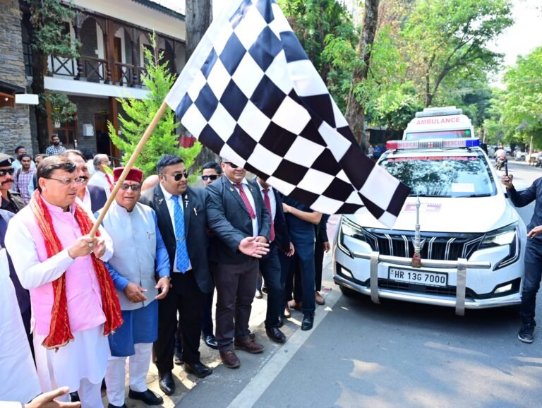 सीएम ने हिमालयी चिकित्सा सेवा का फ्लैग ऑफ किया सीएम ने हिमालयी चिकित्सा सेवा का फ्लैग ऑफ किया
