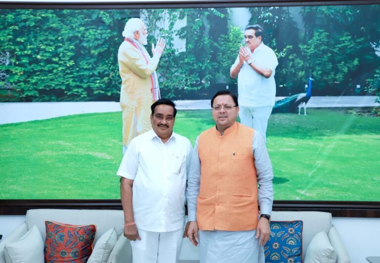 मुख्यमंत्री जलशक्ति मंत्री सीआर पाटिल से भेंट की मुख्यमंत्री जलशक्ति मंत्री सीआर पाटिल से भेंट की