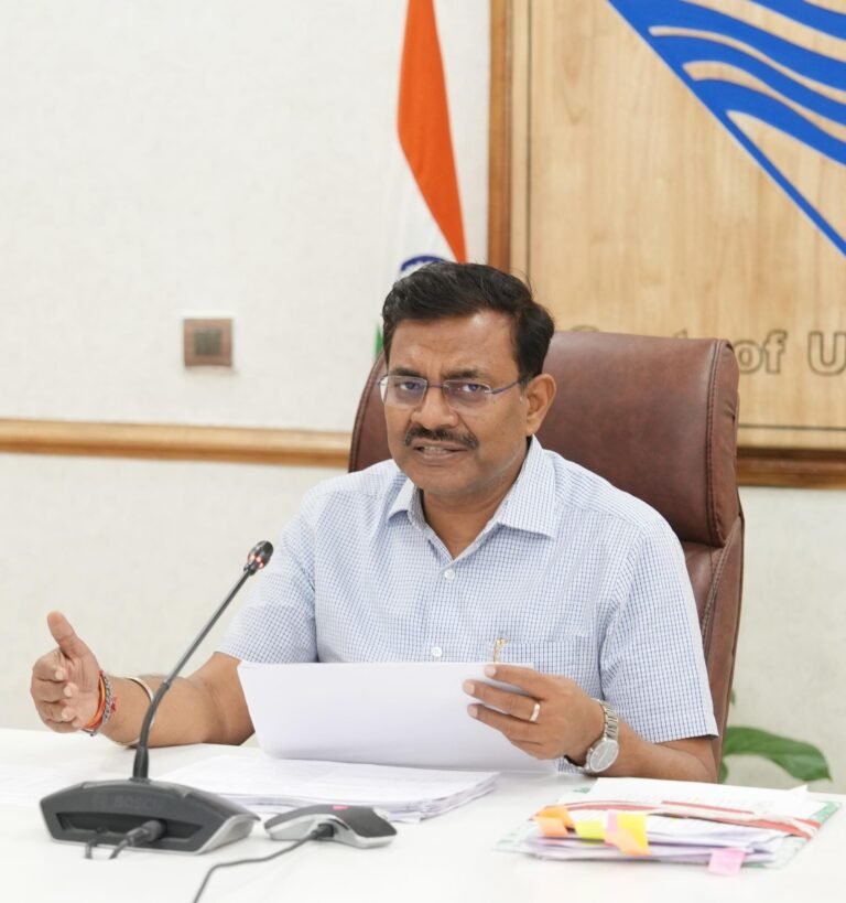 कार्यरत अस्थायी, आउटसोर्सिंग कर्मचारियों की सेवाओं पर नहीं पड़ेगा असरः मुख्य सचिव कार्यरत अस्थायी, आउटसोर्सिंग कर्मचारियों की सेवाओं पर नहीं पड़ेगा असरः मुख्य सचिव