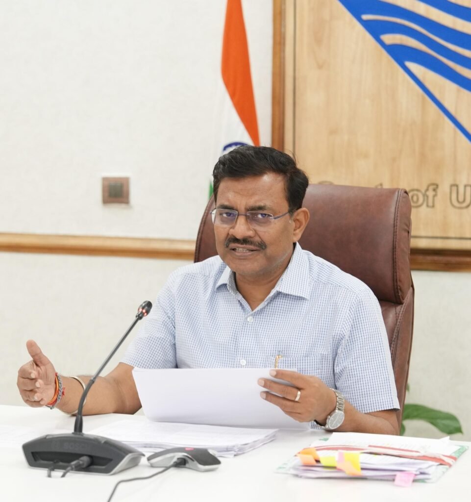 कार्यरत अस्थायी, आउटसोर्सिंग कर्मचारियों की सेवाओं पर नहीं पड़ेगा असरः मुख्य सचिव कार्यरत अस्थायी, आउटसोर्सिंग कर्मचारियों की सेवाओं पर नहीं पड़ेगा असरः मुख्य सचिव