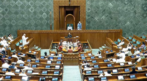 वक्फ बिल पर 390 वोट दर्ज हुए, मतदान प्रक्रिया जारी, स्पीकर की ओर से विधेयक पर घोषणा का इंतजार वक्फ बिल पर 390 वोट दर्ज हुए, मतदान प्रक्रिया जारी, स्पीकर की ओर से विधेयक पर घोषणा का इंतजार