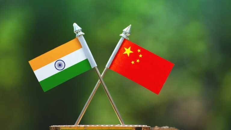 ट्रम्प के ताजा टैरिफ को उजागर करने के बाद चीन भारत में बदल जाता है, ‘कठिनाइयों को दूर करने के लिए एक साथ खड़े होने का आग्रह करता है’ ट्रम्प के ताजा टैरिफ को उजागर करने के बाद चीन भारत में बदल जाता है, ‘कठिनाइयों को दूर करने के लिए एक साथ खड़े होने का आग्रह करता है’